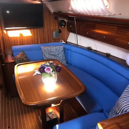 Bavaria 38